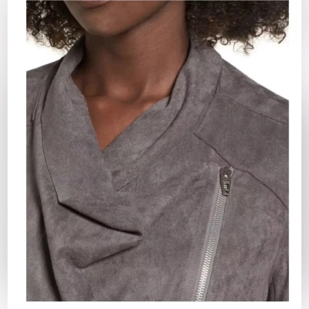 NWT BLANKNYC Faux Suede Drape front Jacket small - Picture 4 of 14